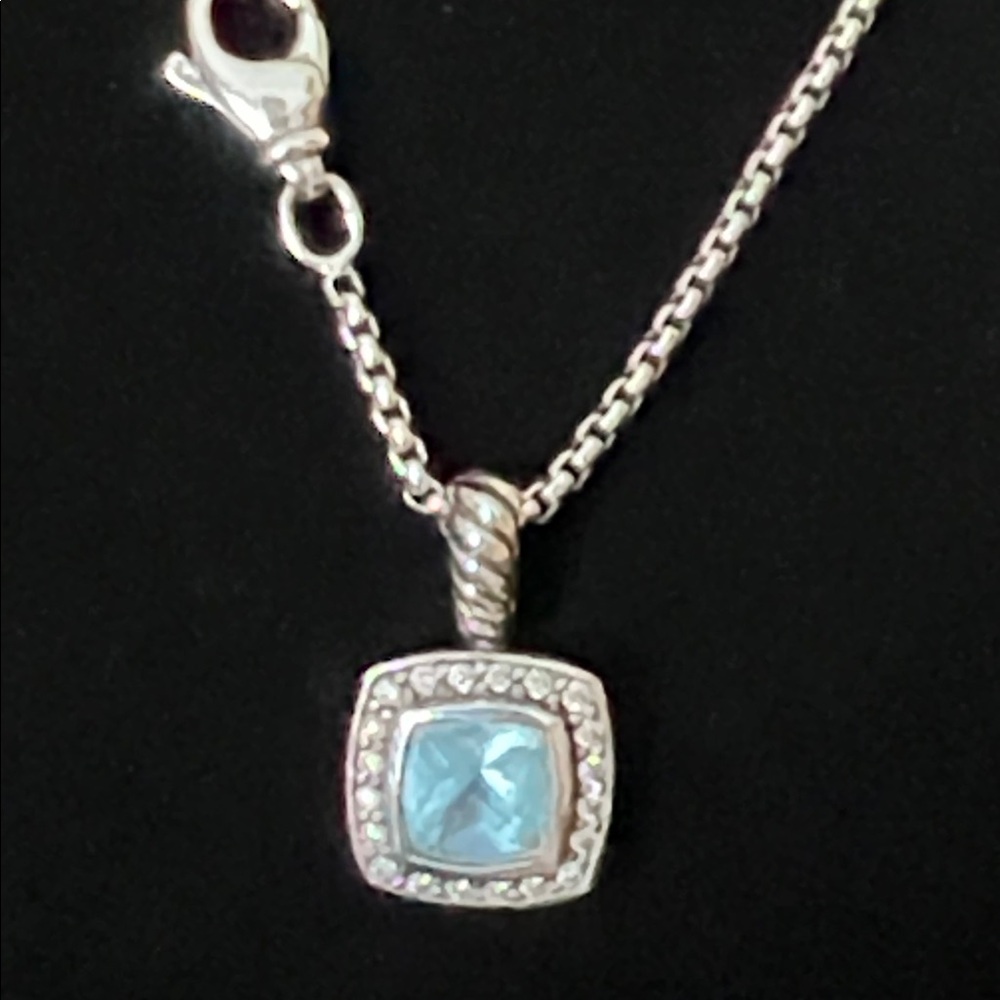 David Yurman Petite Albion Pendant Necklace in Sterling Silver with blue Topaz - Picture 8 of 17